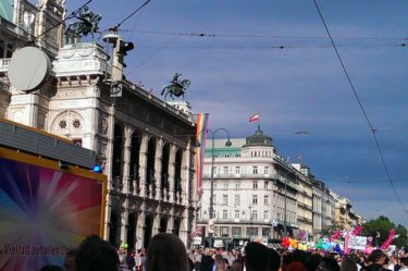 Regenbodenparade Wien 2016
